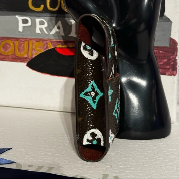 LIPSTICK LV EUC VINTAGE MONOGRAM HOLDER Custom PAINTED CARD HOLDER - Picture 3 of 6